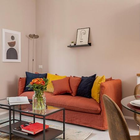 Bilocale Aleardi Apartment Milan Bagian luar foto